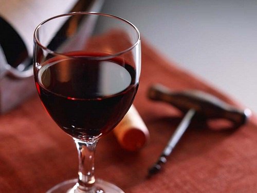 10 fantastiske fordele ved at drikke rødvin