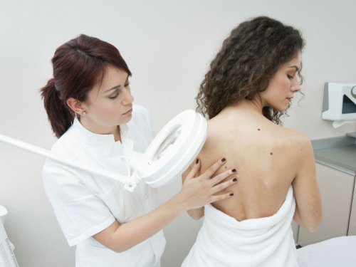 Kvinde der er til undersoegelse