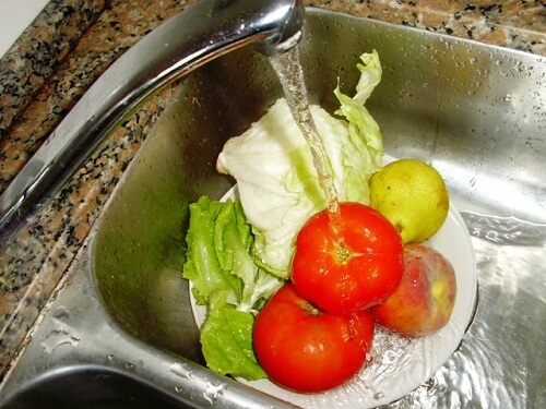Sådan bør du vaske frugt og grøntsager