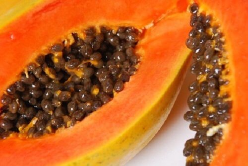 Lær at spise papaya og drag nytte af de mange fordele