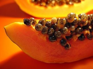 Derfor skal du spise papaya og papayafrø