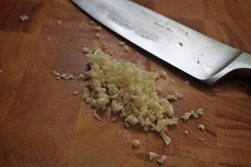 Hvidløg hakket
