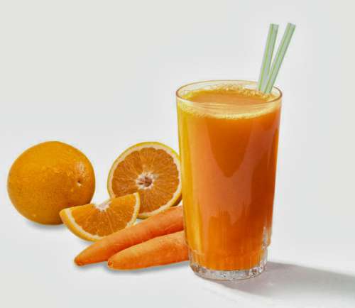 En frugtjuice til vægttab, som du vil elsker er denne appelsin- og gulerodsjuice