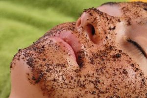 8 hjemmelavede eksfolierende ansigtsmasker