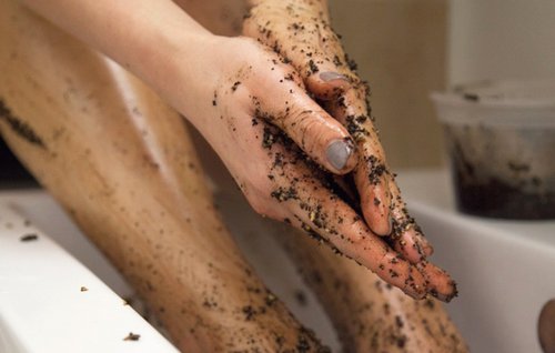 naturlig eksfoliering med kaffe