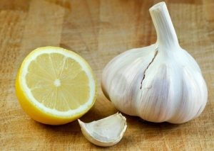 Rens dine arterier og reducer kolesterol med hvidløg og citronkur