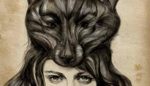 Kvinde med haar formet som en ulv