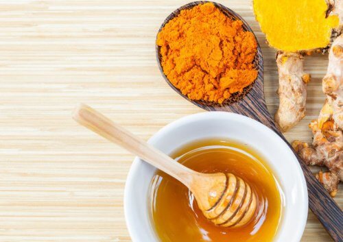 Gurkemeje og honning kan lindre ledsmerter