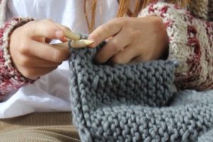 Uldterapi: Fordelene ved at strikke