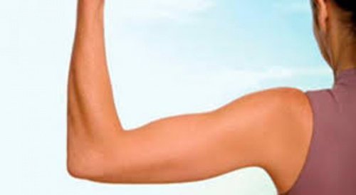 6 effektive armøvelser til at fjerne fedt som du skal prøve