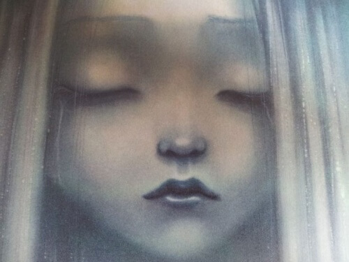 Pige med lukkede oejne