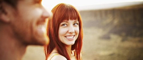 Kvinde der kigger paa sin kaereste - sex og venskab