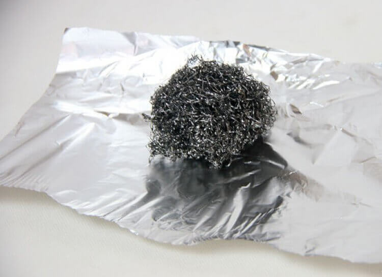 Staniol kan bruges mod rust.