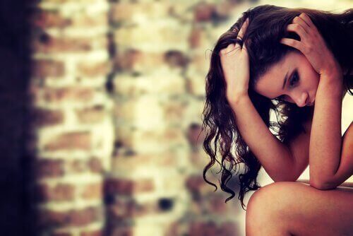 Pige der er ked af det