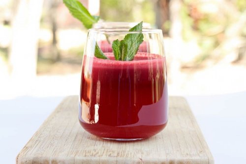 Juice til at reducere betændelse i leveren, bugspytkirtlen og nyrerne