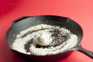 Her er nogle simple fif til at rengøre din stegepande