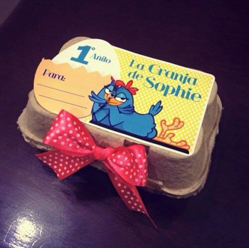 Genbruge æggebakker gaveæske.