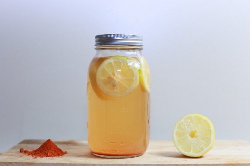 Tonic med citron og gurkemeje til vægttab