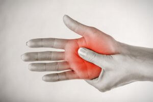 Hvorfor føler du snurren i hænder og fødder?