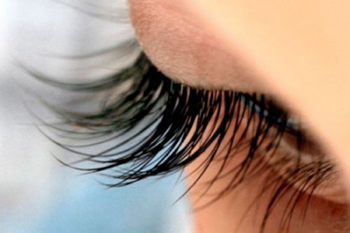 13 fantastiske tricks til naturligt smukke øjenvipper