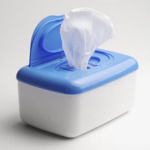 Babyservietter kan bruges til at fjerne støv med