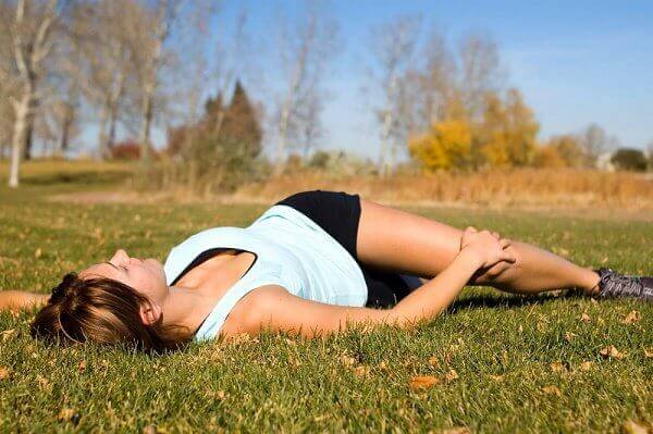 5 udstrækningsøvelser til naturligt at lindre rygsmerter
