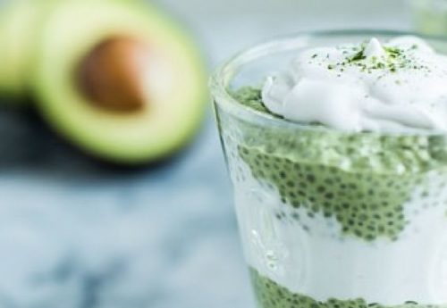 Yoghurt med chiafroe og avocado