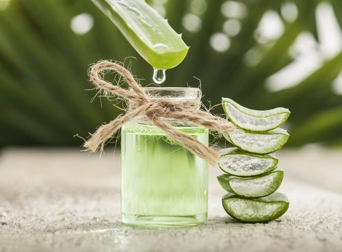 Fyldige bryn kan opnås med aloe vera juice.