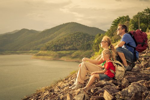 Familie ved vandet