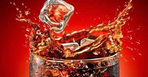Glas med cola - forbraende flere kalorier