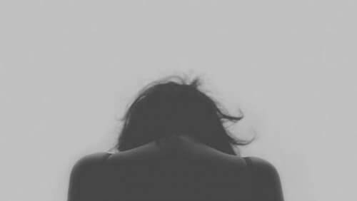 Kvinde med atypisk depression