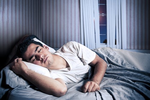 Mand der sover