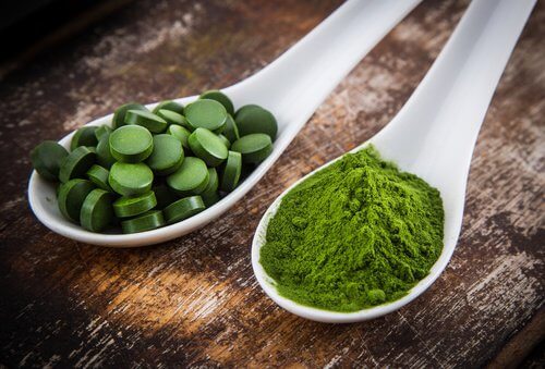 To skeer med spirulina.
