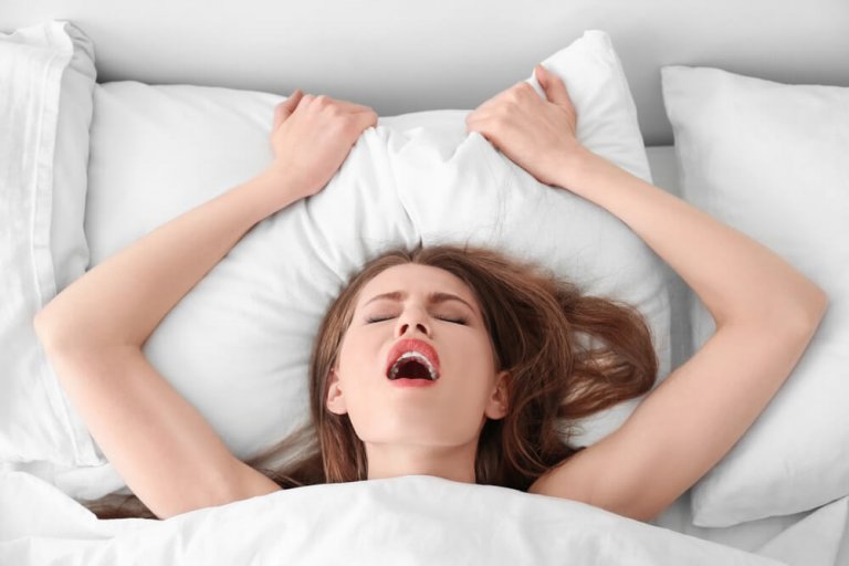 Kvinde der faar orgasme
