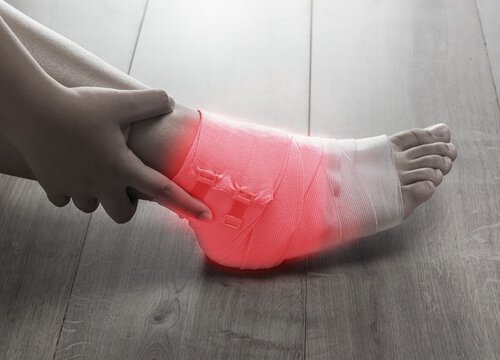 Person med forstuvet ankel