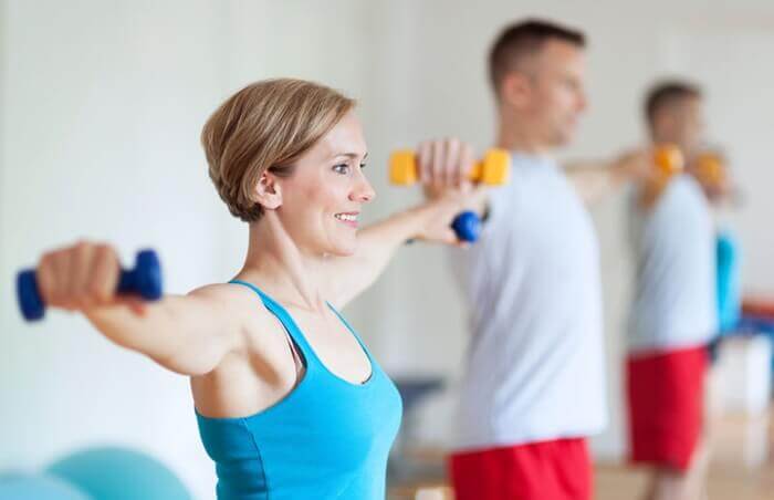 Brug håndvægte i træningen