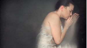 Natlige panikanfald: Årsagerne og behandlingerne