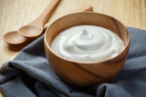 Skaal med yoghurt
