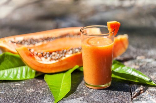 Aloe vera og papaya drik