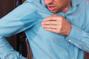 Forhindre svedige armhuler med disse 5 naturlige midler