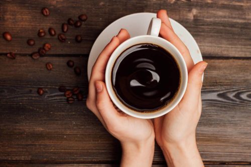 En sort kop kaffe