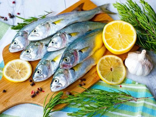 Fed fisk indeholder lysin, som er essentielt for produktionen af kollagen.