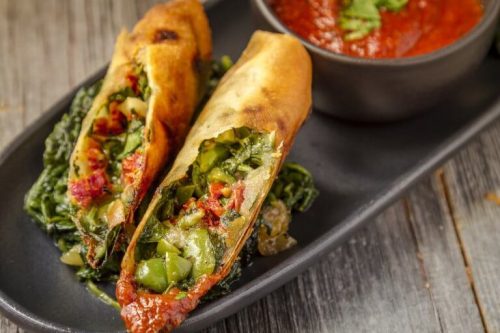 Spinat pandekager med groentsager