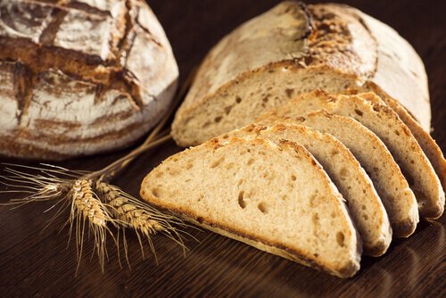 Spis broed i moderation - hvidt broed eller fuldkornsbroed