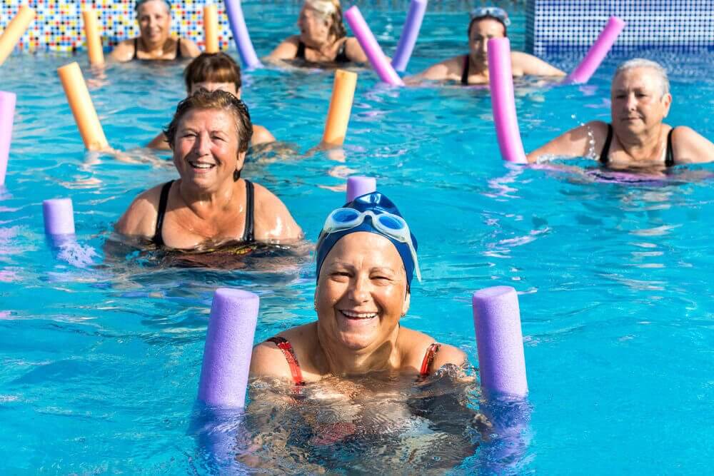Vand aerob træning for pensionister