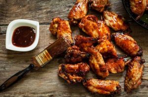 Kyllingevinger i BBQ sauce opskrift