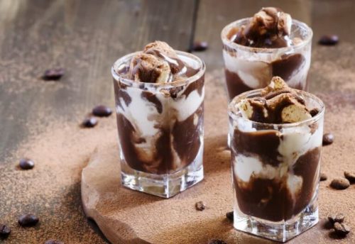 3 glas iced kokosnød kaffe