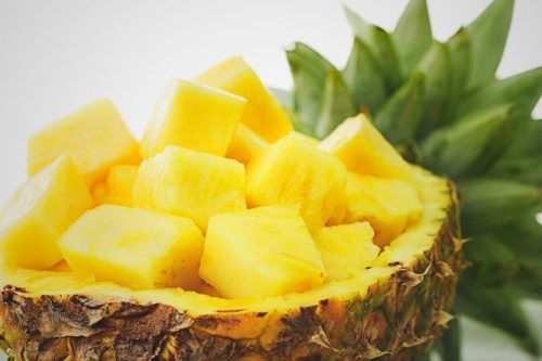 Nemme, effektive naturlige hjælpemidler med ananas