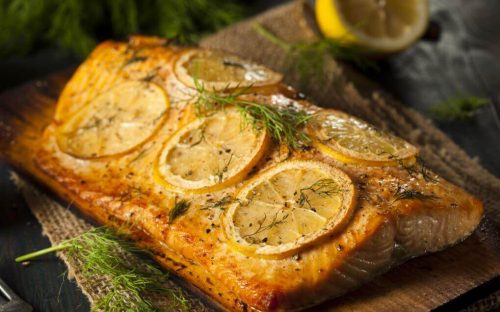 Bagt laks med dild og citronsauce