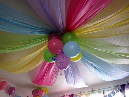 Balloner og stof til dekoration